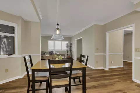 Dining - 5205 Forest Run Dr, Dublin, OH 43017 photo 2 of 4