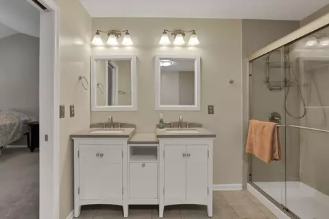 Bath - 5205 Forest Run Dr, Dublin, OH 43017 photo 6 of 13