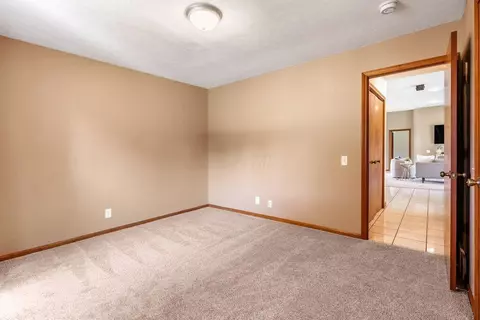 Bedroom - 3333 Blacks Rd SW, Hebron, OH 43025 photo 5 of 8