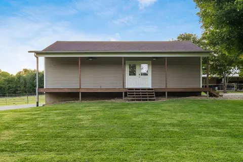 Exterior - 3333 Blacks Rd SW, Hebron, OH 43025 photo 6 of 11