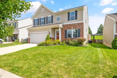 568 Stone Shadow Dr, Blacklick, OH 43004