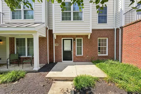 5964 Woodshire Dr #206, Westerville, OH 43081