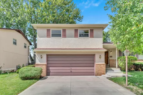 5297 Sandalwood Ct, Columbus, OH 43229