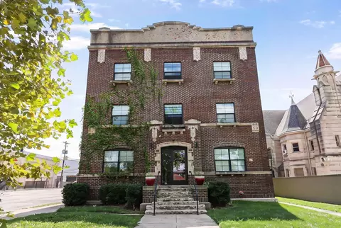 595 E Broad St, Columbus, OH 43215