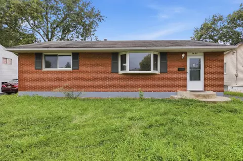 1497 Selkirk Rd, Columbus, OH 43227