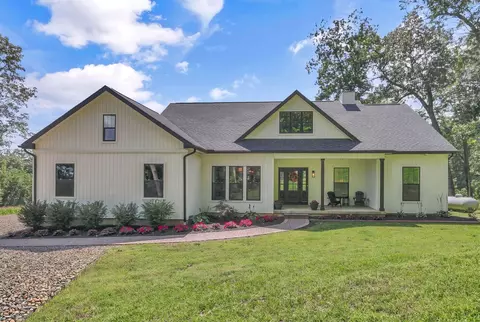 2373 Boving Rd SW, Lancaster, OH 43130