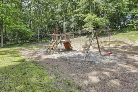 Exterior - 2373 Boving Rd SW, Lancaster, OH 43130 photo 10 of 16