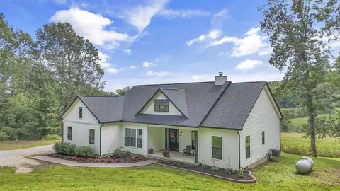 Exterior - 2373 Boving Rd SW, Lancaster, OH 43130 photo 12 of 16