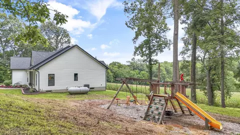 Exterior - 2373 Boving Rd SW, Lancaster, OH 43130 photo 14 of 16