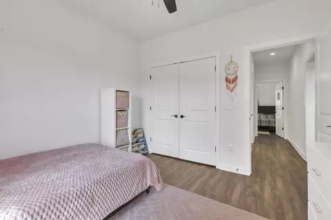 Bedroom - 2373 Boving Rd SW, Lancaster, OH 43130 photo 5 of 7