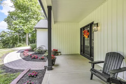 Exterior - 2373 Boving Rd SW, Lancaster, OH 43130 photo 4 of 16
