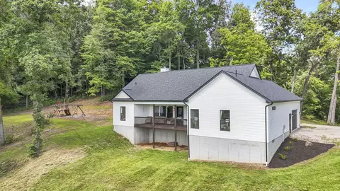 Exterior - 2373 Boving Rd SW, Lancaster, OH 43130 photo 13 of 16