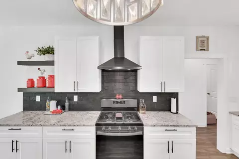 Kitchen - 2373 Boving Rd SW, Lancaster, OH 43130 photo 6 of 7