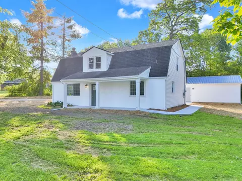 Exterior - 11745 Smith Rd NW, Lithopolis, OH 43136 photo 4 of 10