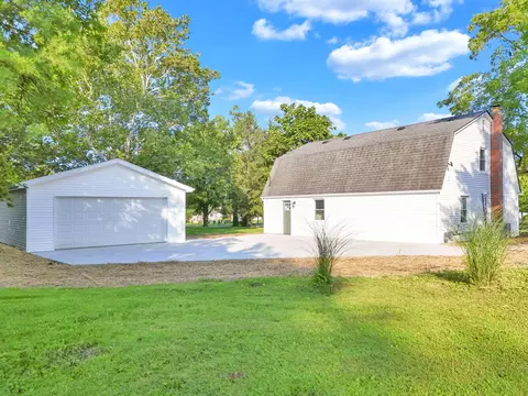 Exterior - 11745 Smith Rd NW, Lithopolis, OH 43136 photo 8 of 10