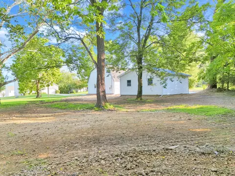 Exterior - 11745 Smith Rd NW, Lithopolis, OH 43136 photo 9 of 10