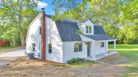 Exterior - 11745 Smith Rd NW, Lithopolis, OH 43136 photo 6 of 10