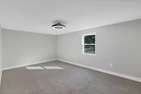 Bedroom - 11745 Smith Rd NW, Lithopolis, OH 43136 photo 6 of 7