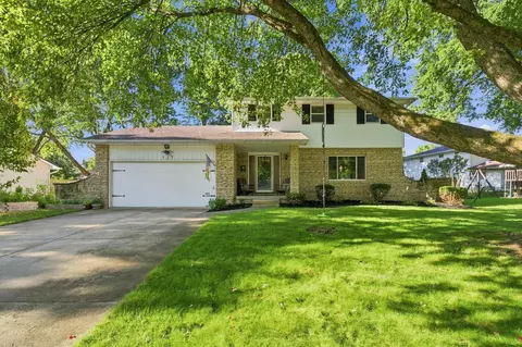 727 Old Coach Rd, Westerville, OH 43081