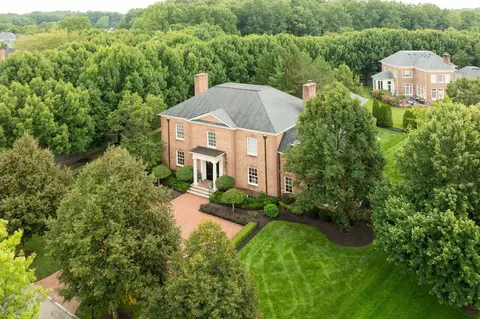 7685 Lambton Park Rd, New Albany, OH 43054