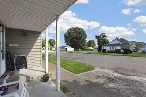 Exterior - 586 E Main St, Logan, OH 43138 photo 5 of 14