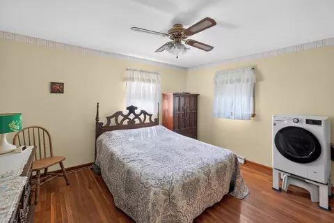 Bedroom - 11 E Mound St, Fredericktown, OH 43019 photo 1 of 6