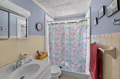 Bath - 11 E Mound St, Fredericktown, OH 43019 photo 1 of 2