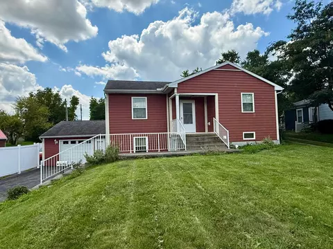 417 W Circle Ave, Washington Court House, OH 43160