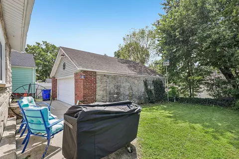 Exterior - 651 Haven Ave, Hamilton, OH 45013 photo 4 of 8