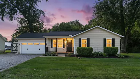 472 Zanesville Ave, Thornville, OH 43076