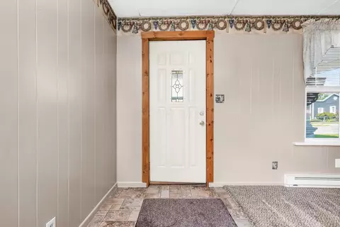 Entry Way - 111 S Boggs St, De Graff, OH 43318 photo 1 of 5