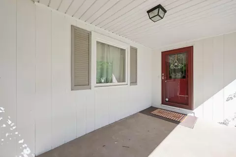 3967 Skyline Dr, Zanesville, OH 43701