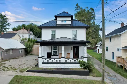 498 Clarendon St, Newark, OH 43055