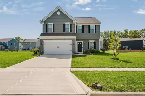 48 Thoreau Dr, Ashville, OH 43103