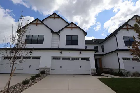 1122 Allegro Dr, Reynoldsburg, OH 43068