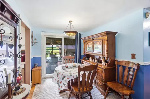 Dining - 4522 Laredo St, Springfield, OH 45503 photo 1 of 3