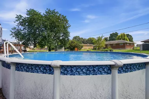 Exterior - 4522 Laredo St, Springfield, OH 45503 photo 17 of 19