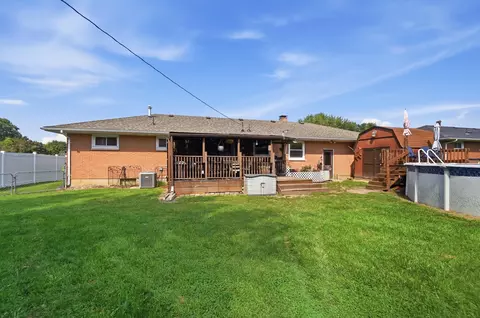Exterior - 4522 Laredo St, Springfield, OH 45503 photo 10 of 19