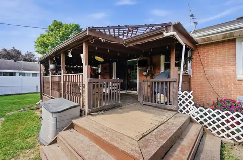 Exterior - 4522 Laredo St, Springfield, OH 45503 photo 12 of 19