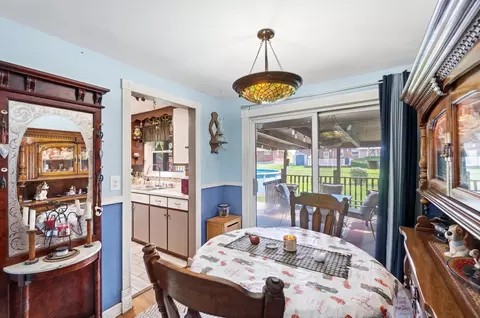 Dining - 4522 Laredo St, Springfield, OH 45503 photo 2 of 3