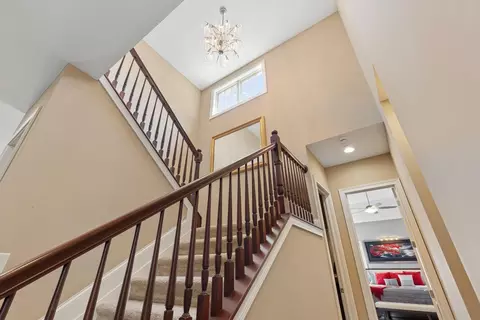 Entry Way - 5721 Liscarroll Pl, Dublin, OH 43016 photo 4 of 6