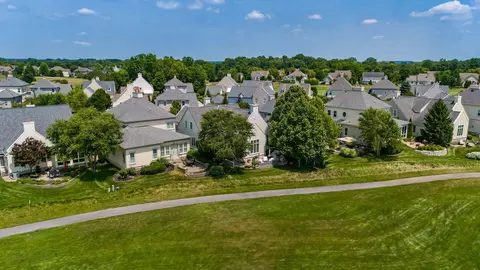 View/Area - 5721 Liscarroll Pl, Dublin, OH 43016 photo 1 of 10