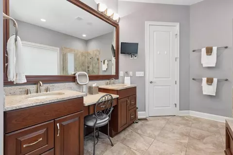 Bath - 5721 Liscarroll Pl, Dublin, OH 43016 photo 1 of 11