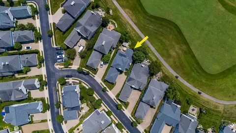 View/Area - 5721 Liscarroll Pl, Dublin, OH 43016 photo 2 of 10