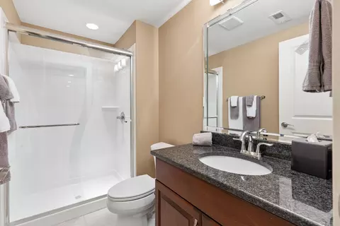 Bath - 5721 Liscarroll Pl, Dublin, OH 43016 photo 9 of 11