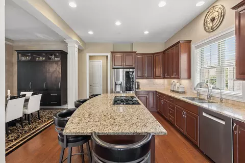 Kitchen - 5721 Liscarroll Pl, Dublin, OH 43016 photo 5 of 5
