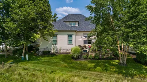 Exterior - 5721 Liscarroll Pl, Dublin, OH 43016 photo 5 of 20