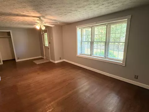 Living - 10654 State Route 139, Jackson, OH 45640 photo 2 of 4