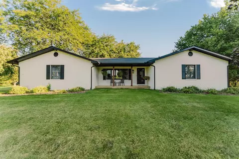 16850 Peerless Rd, Centerburg, OH 43011