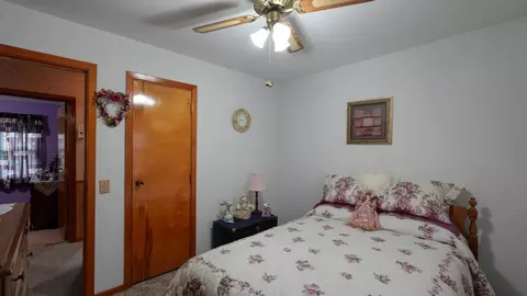 Bedroom - 100 Vicky Ln SE, Heath, OH 43056 photo 2 of 7